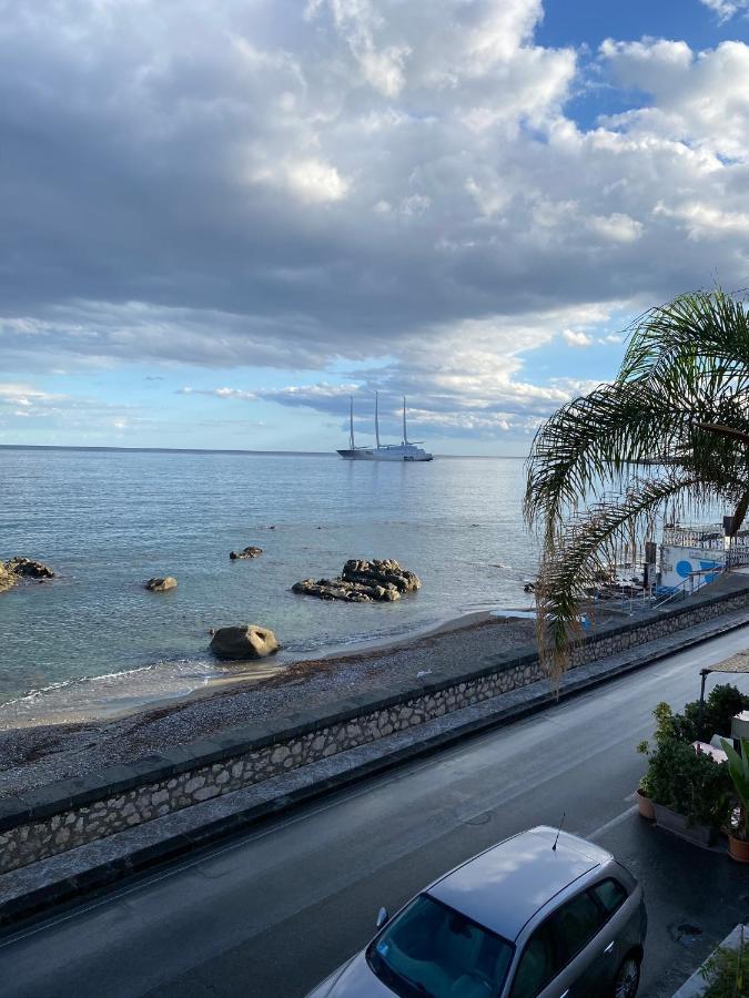 Casa Nicole Fronte Mare Villa Giardini Naxos Ngoại thất bức ảnh