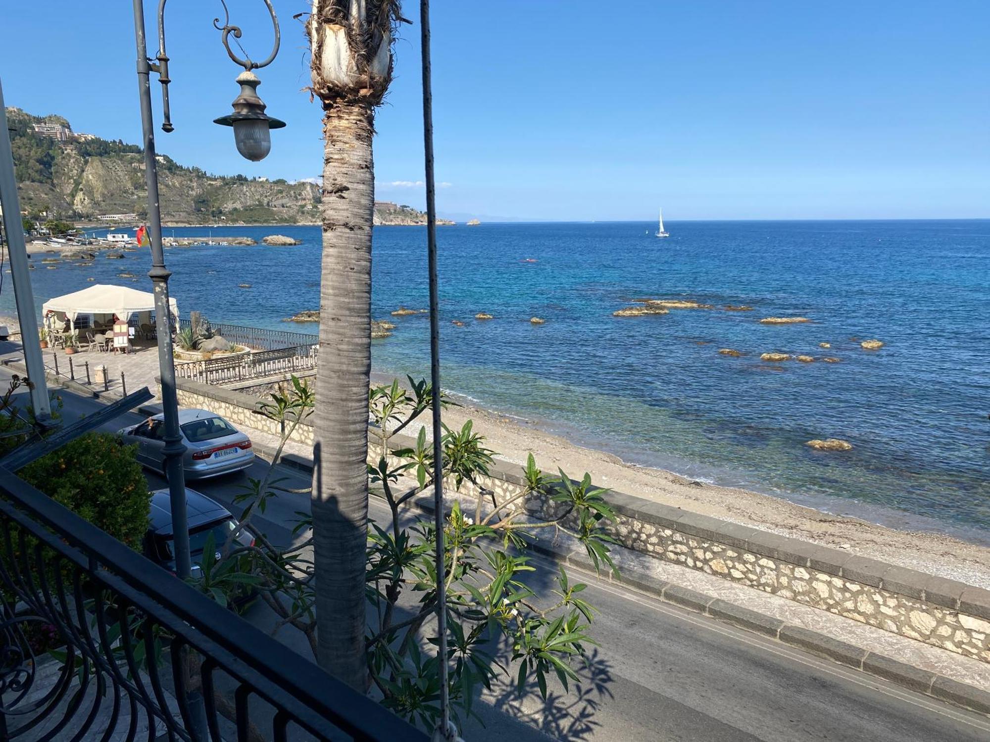 Casa Nicole Fronte Mare Villa Giardini Naxos Ngoại thất bức ảnh
